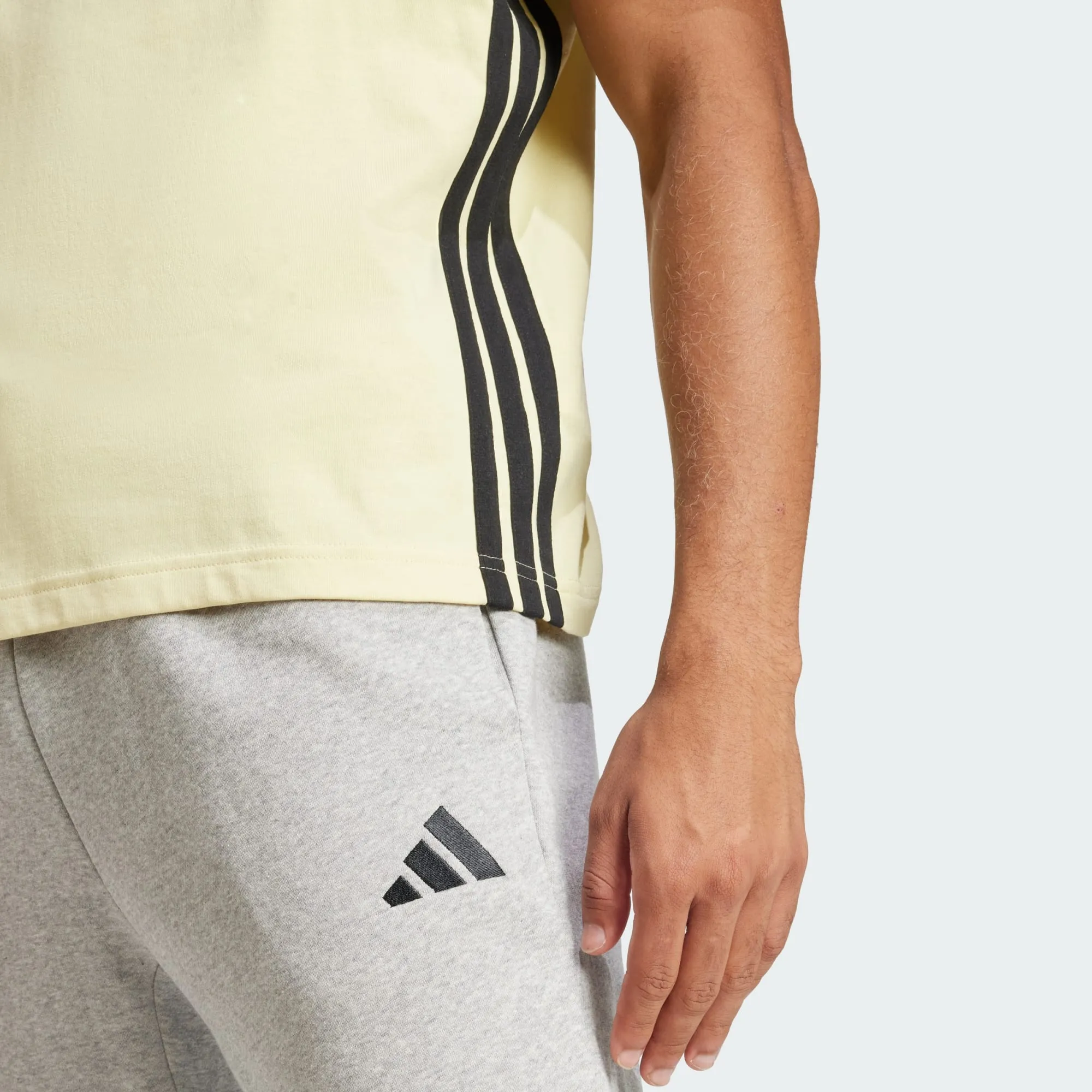 ADIDAS MEN'S ESSENTIALS FEELCOZY FLEECE GREY SWEATPANT