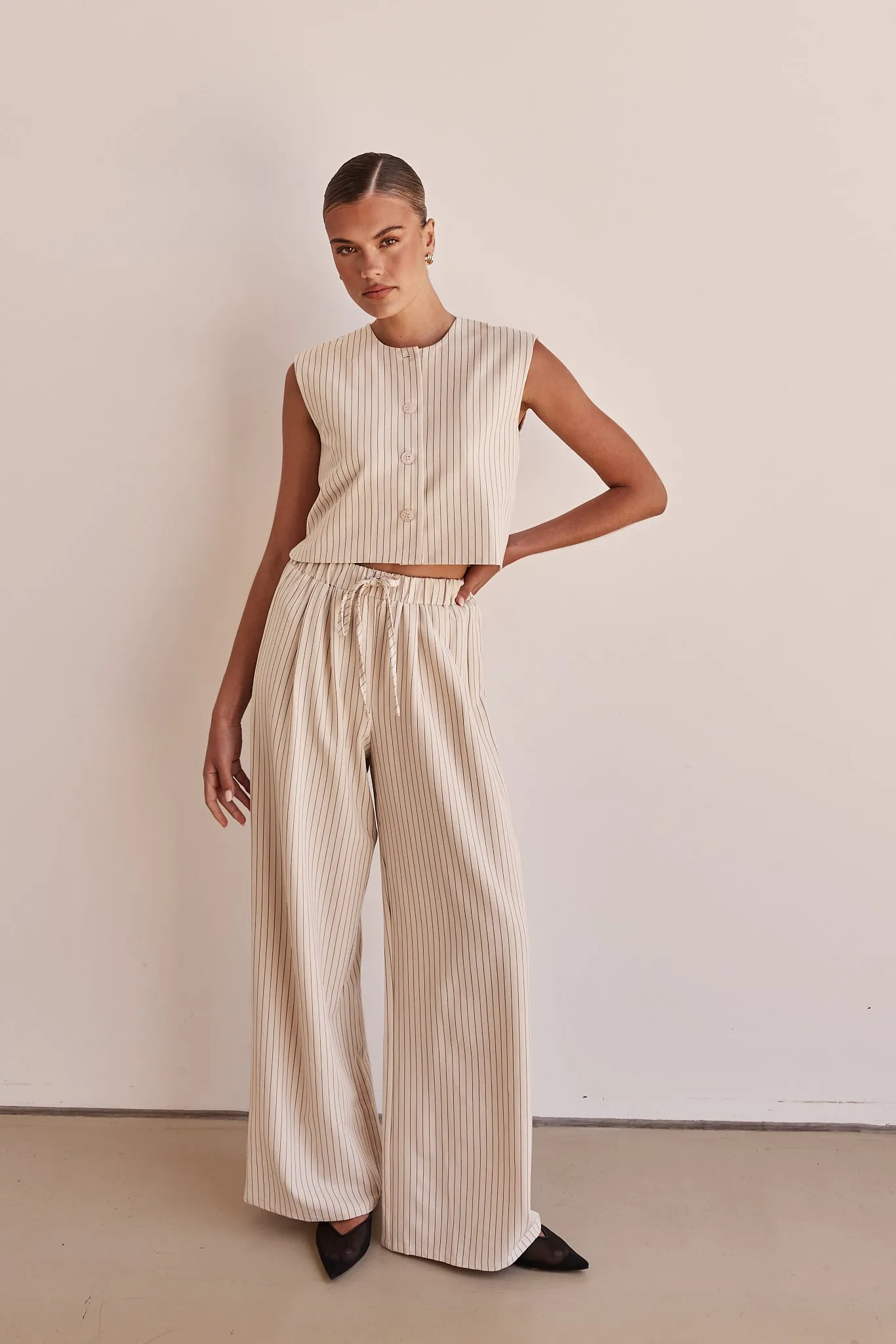 Blake Vest (Beige)